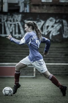 Bild 2357 - B-Juniorinnen Holstein Kiel - Kieler MTV : Ergebnis: 3:1